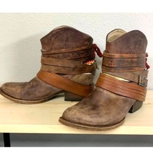 Freebird Mezkal boots size 8